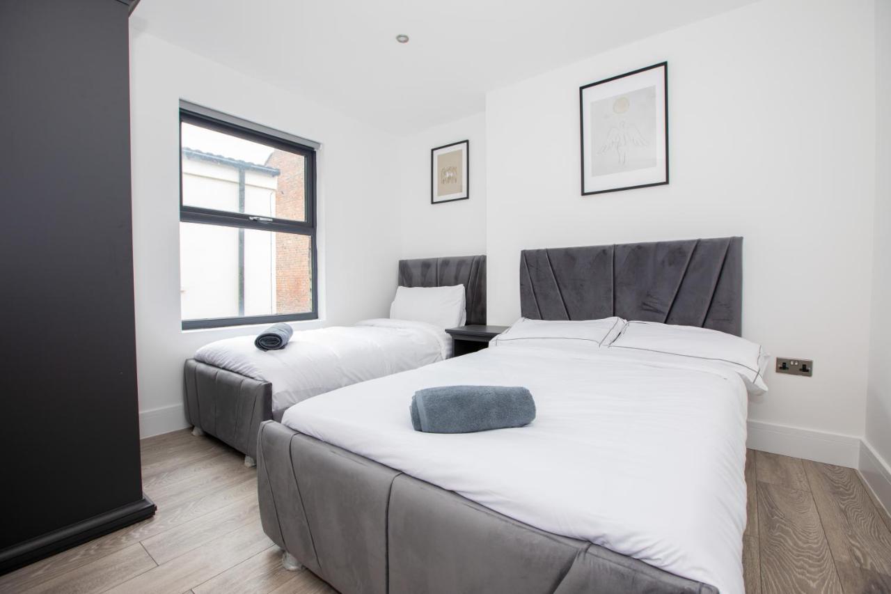 Stylish Stay Near The Stadium Walk To The Action Ливърпул Екстериор снимка